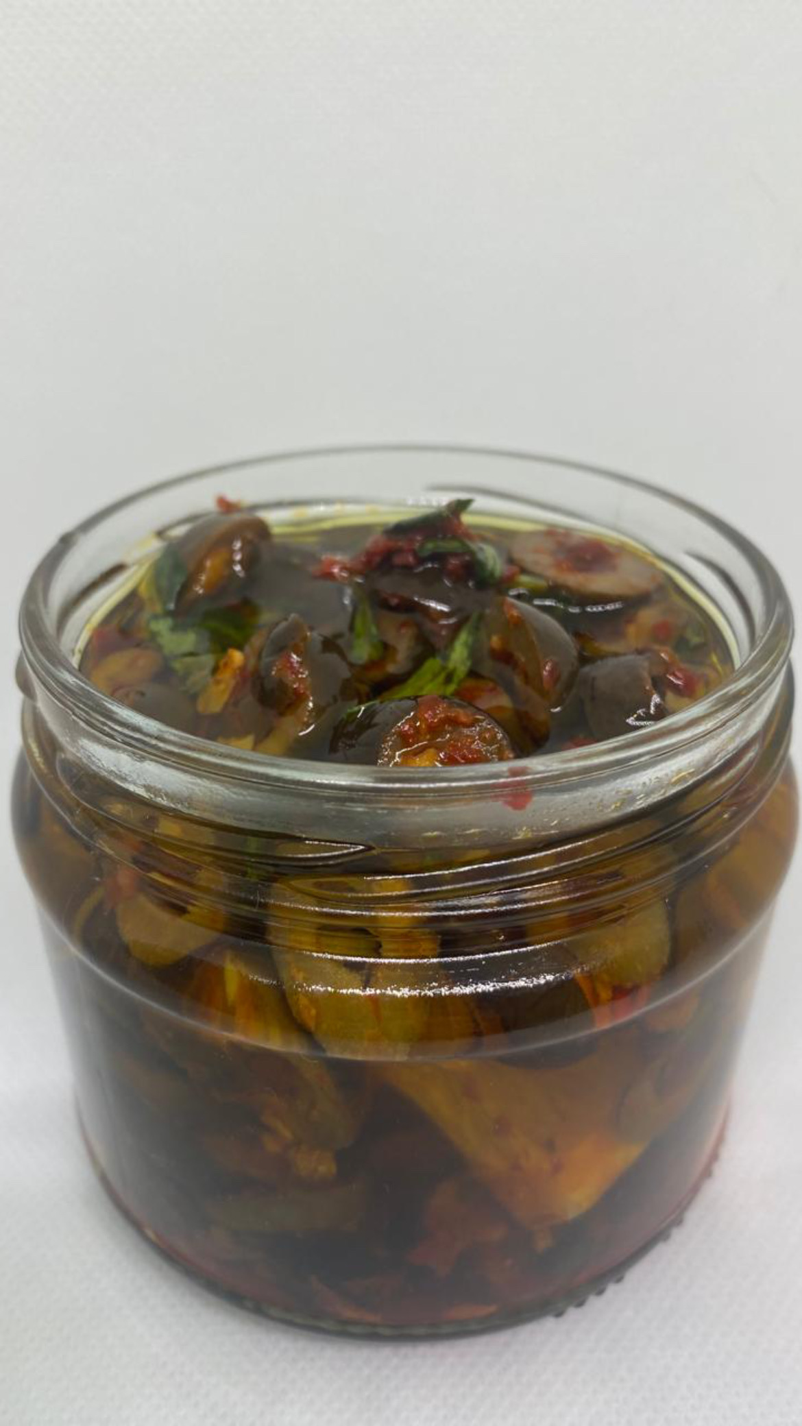 Makdous Zaytoun maa Zaatar Akhdar